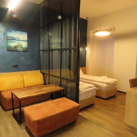 2Br Loft Apartment Near Liberty Square Tbilisi Bagian luar foto