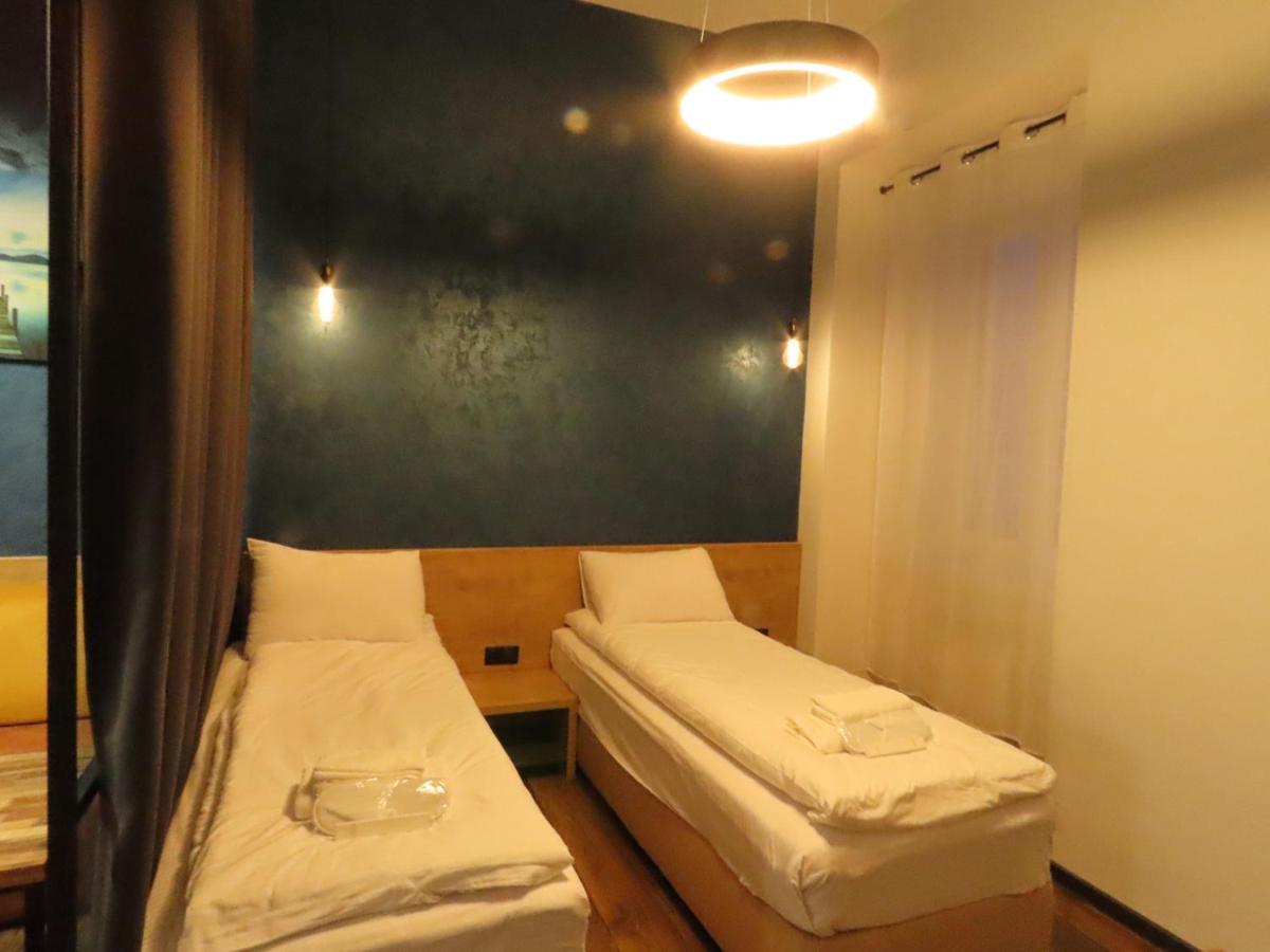 2Br Loft Apartment Near Liberty Square Tbilisi Bagian luar foto