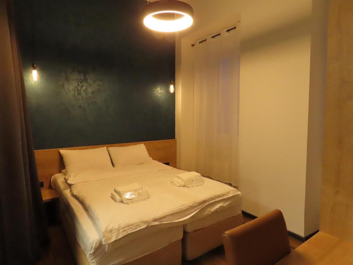 2Br Loft Apartment Near Liberty Square Tbilisi Bagian luar foto