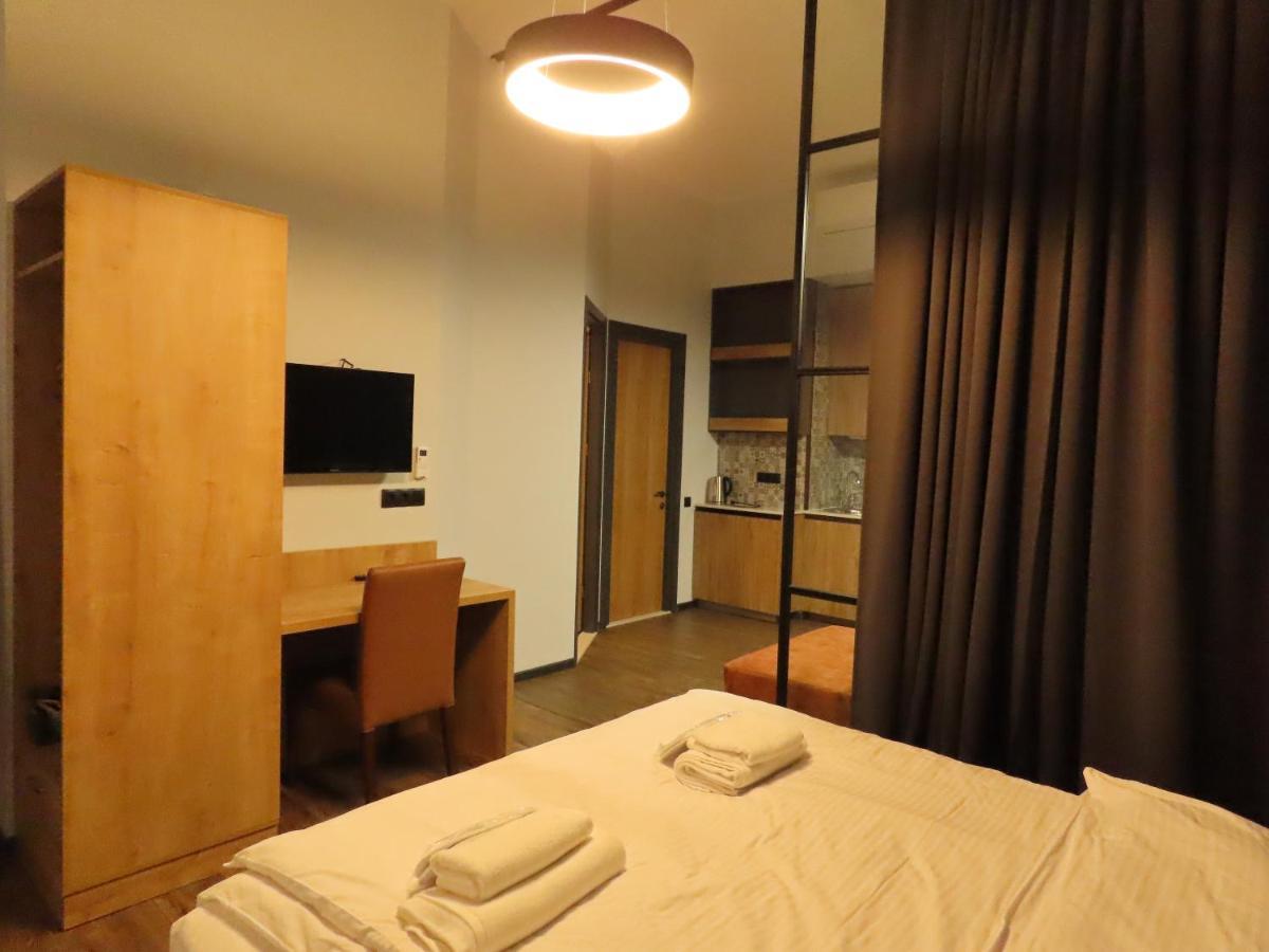 2Br Loft Apartment Near Liberty Square Tbilisi Bagian luar foto