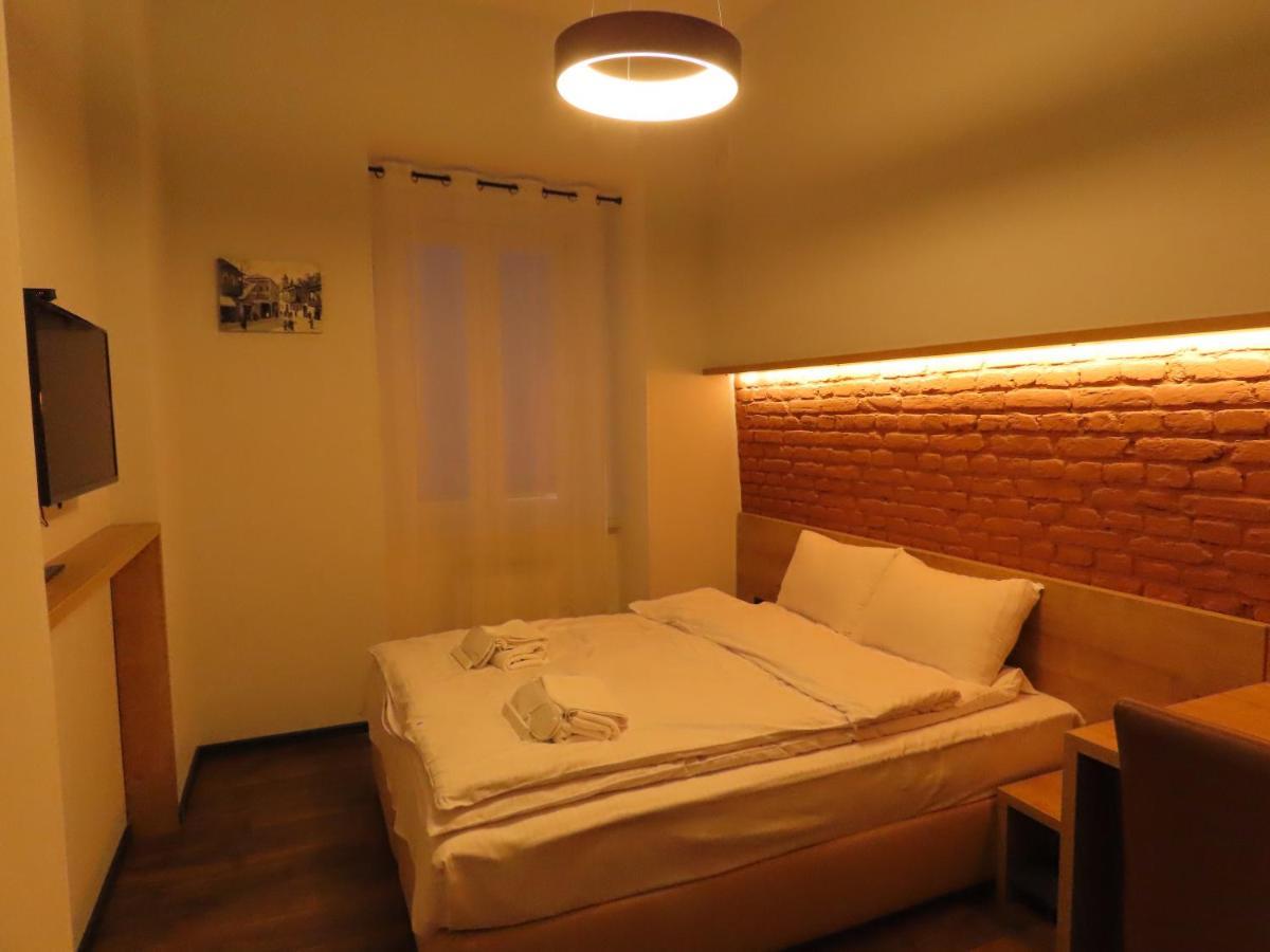 2Br Loft Apartment Near Liberty Square Tbilisi Bagian luar foto