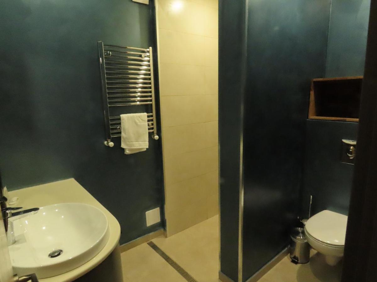 2Br Loft Apartment Near Liberty Square Tbilisi Bagian luar foto